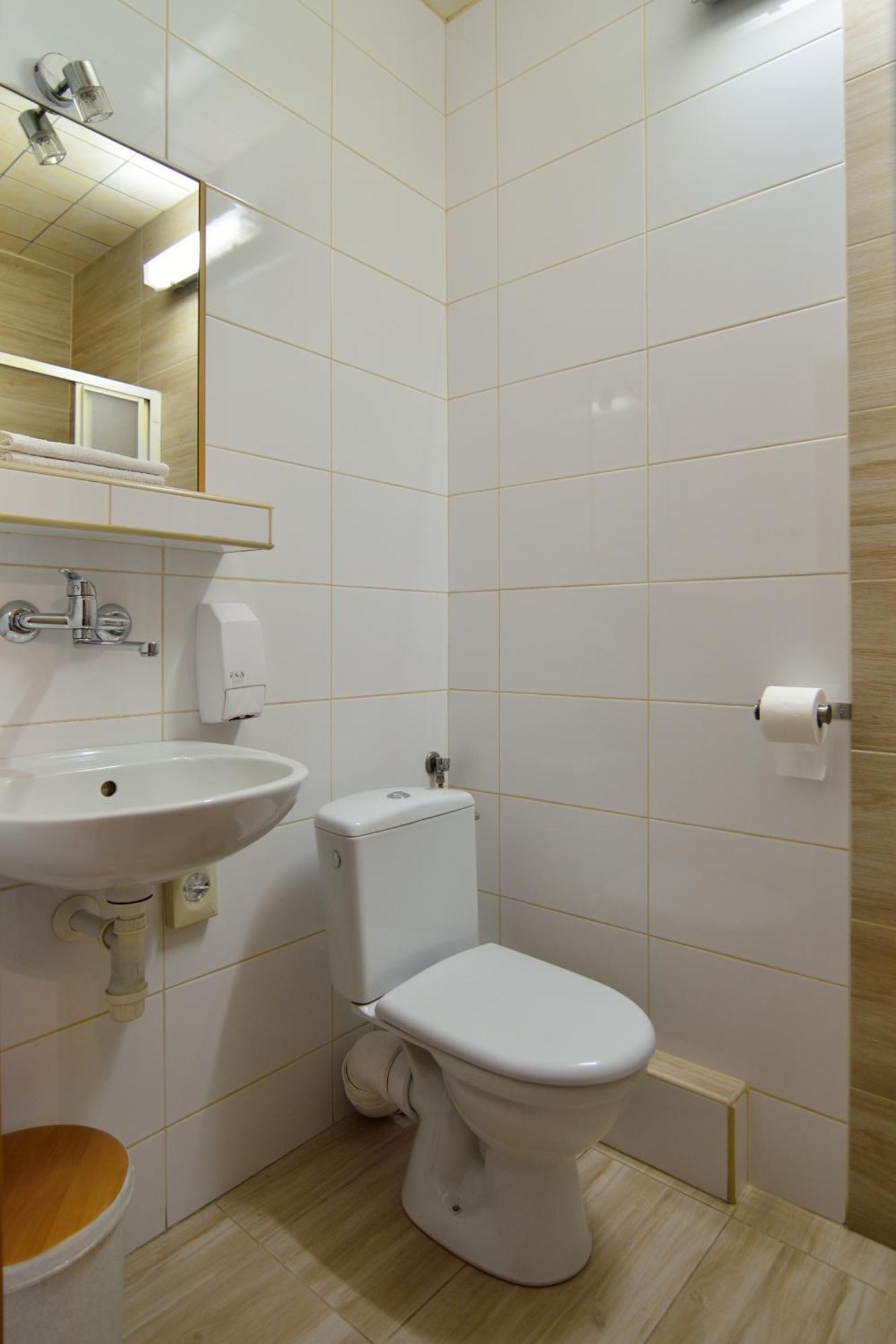 Hotel Gracja Kuznia Raciborska Exteriör bild