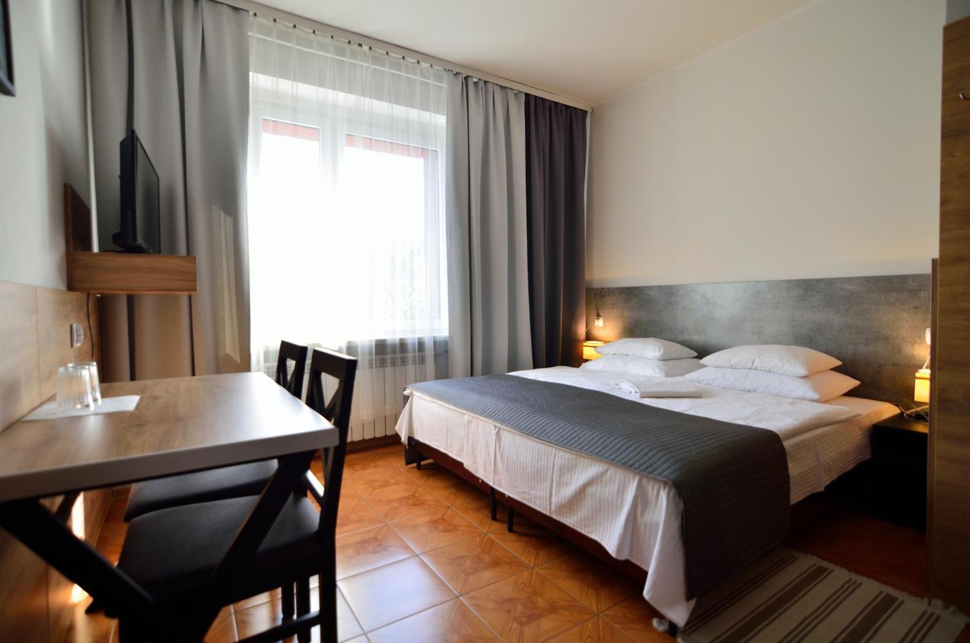 Hotel Gracja Kuznia Raciborska Exteriör bild