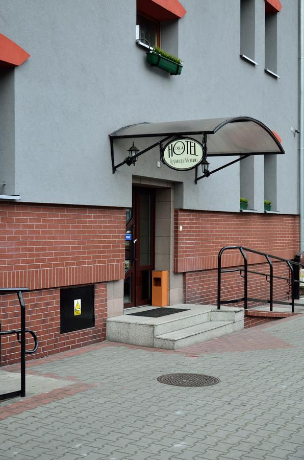 Hotel Gracja Kuznia Raciborska Exteriör bild